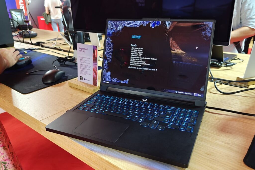 Laptop Gaming Lenovo Legion Pro 7 Meluncur, Kini dengan Prosesor Ryzen 9000 HX